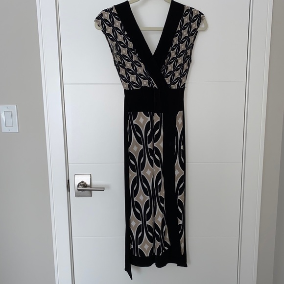 Le Chateau tan and black printed midi dress - Picture 2 of 3